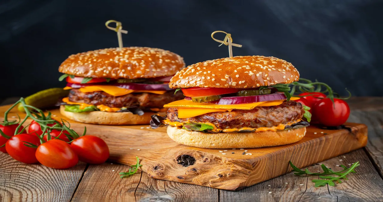 The Best Fast Food Burger: A Mouthwatering Guide to Fast Food Excellence1